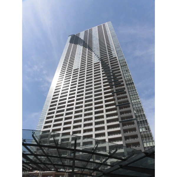 THE TOKYO TOWERS MID TOWER