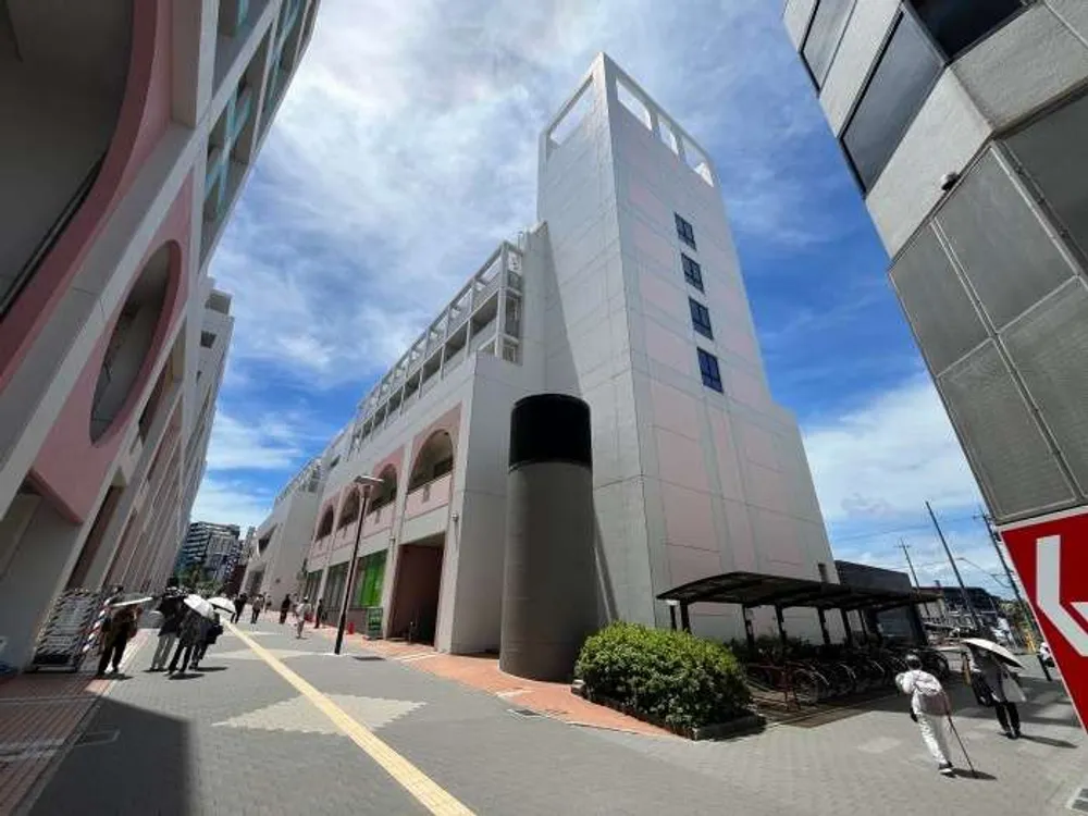 ホーメストプラザ十日市場西館