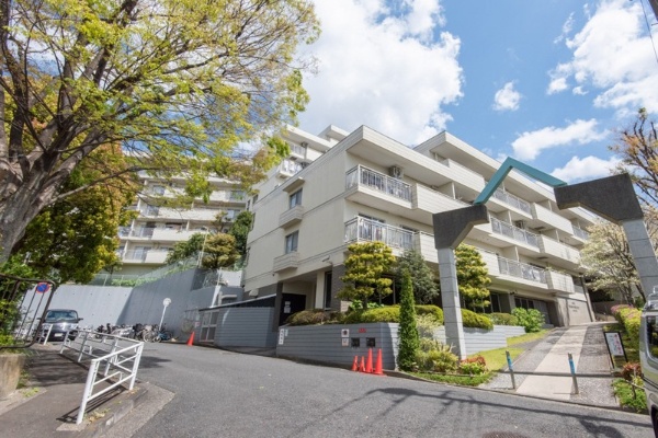 インペリアル東白楽ガーデンハウスA号棟