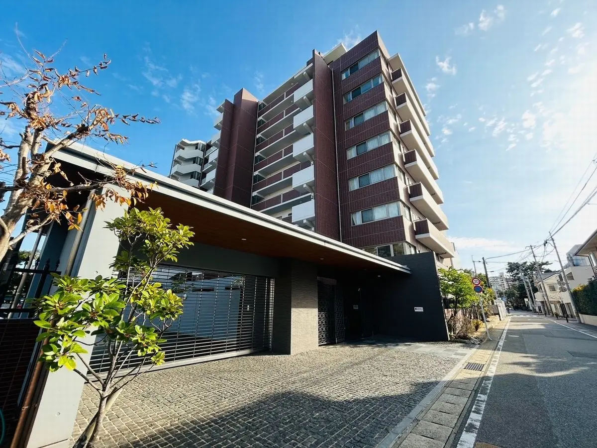 プレミスト西新