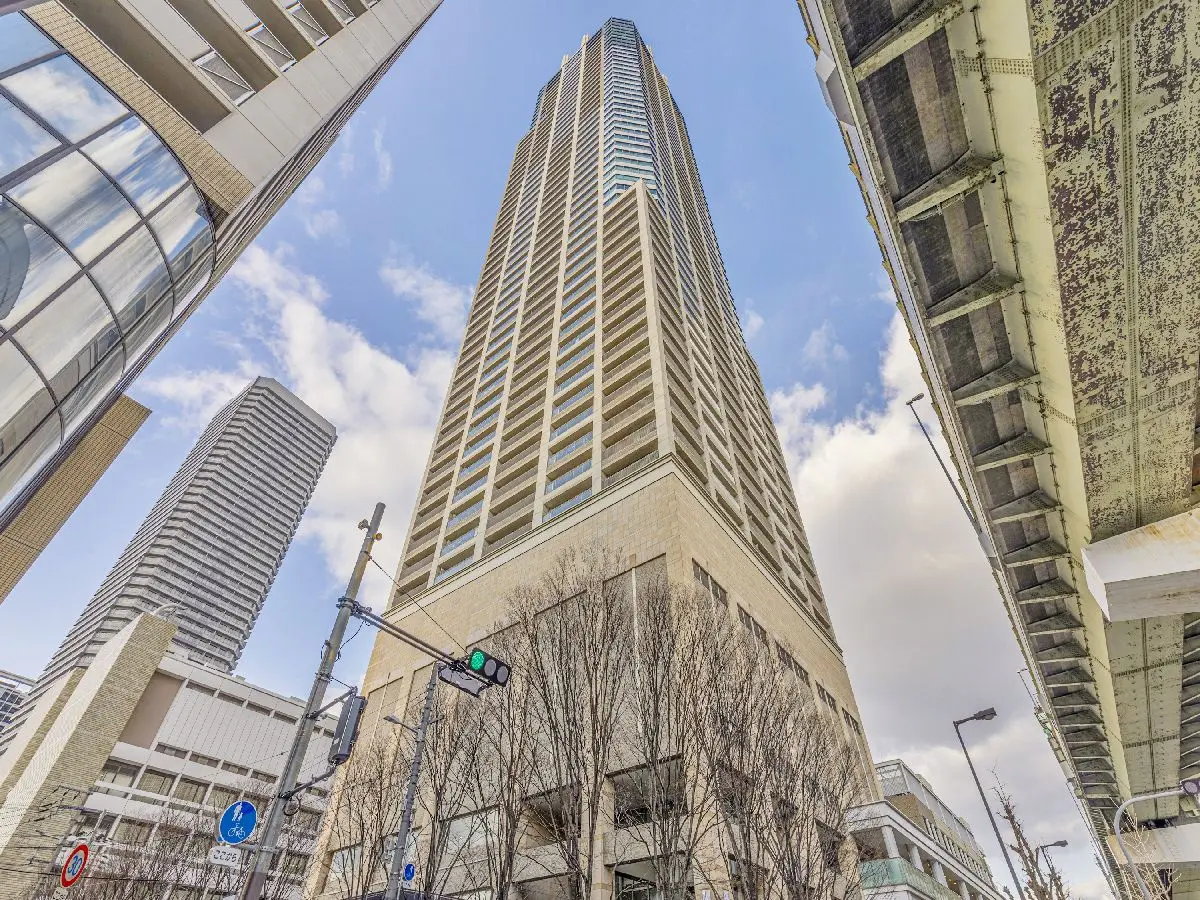 クロスタワー大阪ベイ