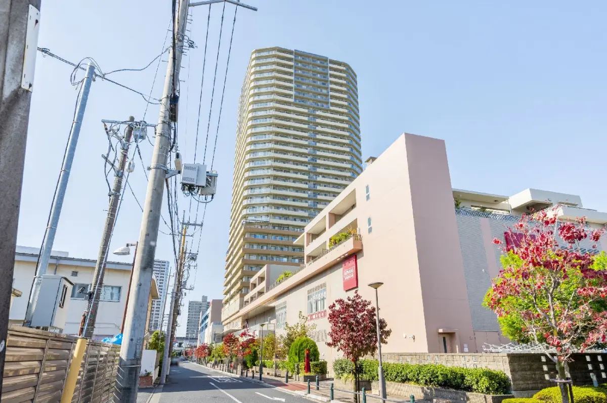 ザ　ファーストタワー