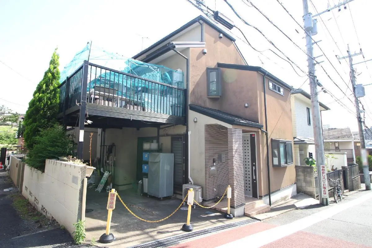 調布市東つつじケ丘１丁目戸建