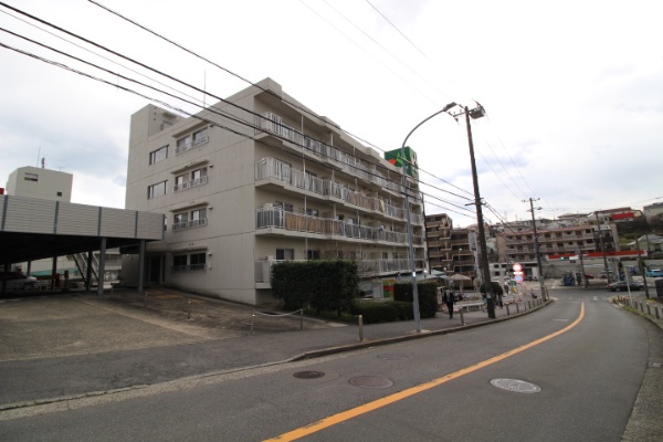 サニーハイツ弘明寺