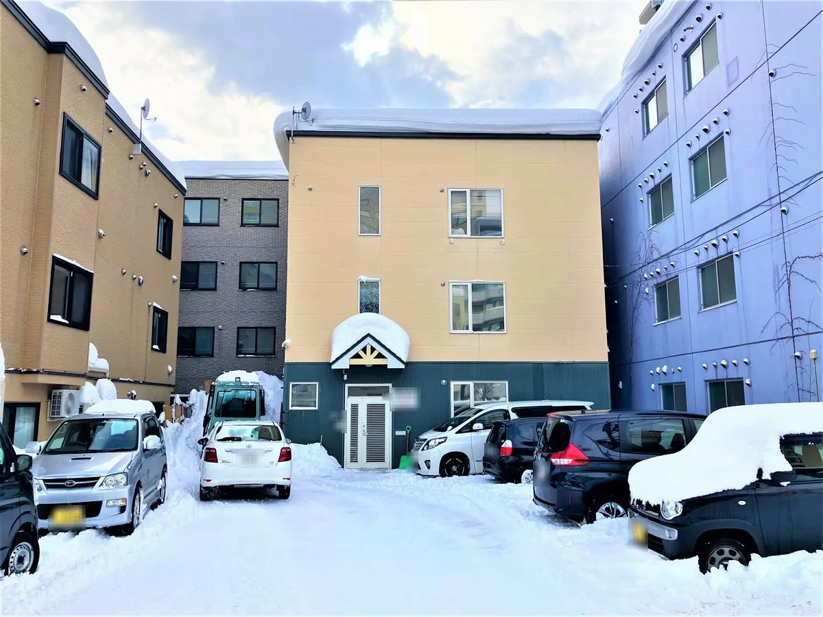 中央区南四条西１５丁目倉庫