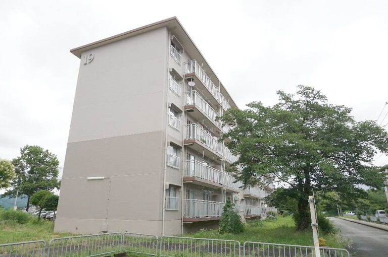 公社清和台住宅19号棟