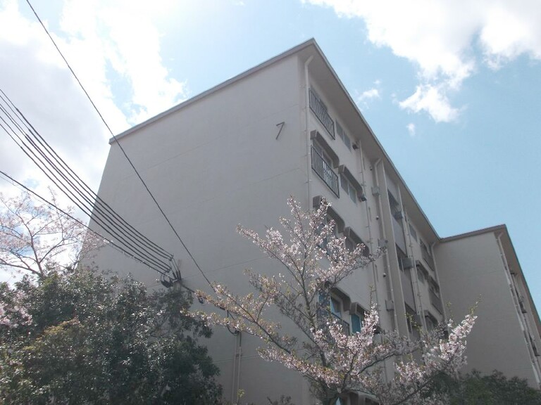 ひよどり台1団地7号棟