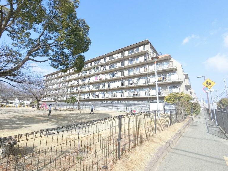 ファミリープラザ宝塚D棟