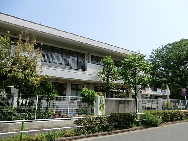 高島平ホワイトコーポラス