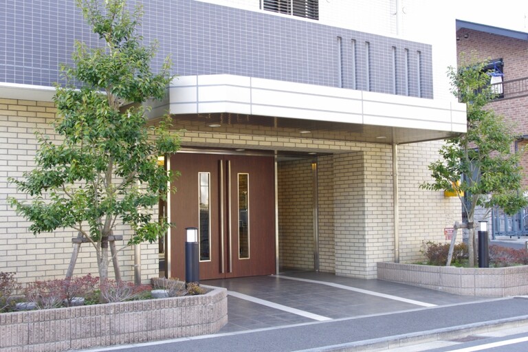 リステージ綱島ラグシス