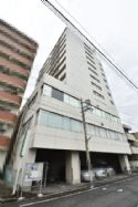 ファミール日比野