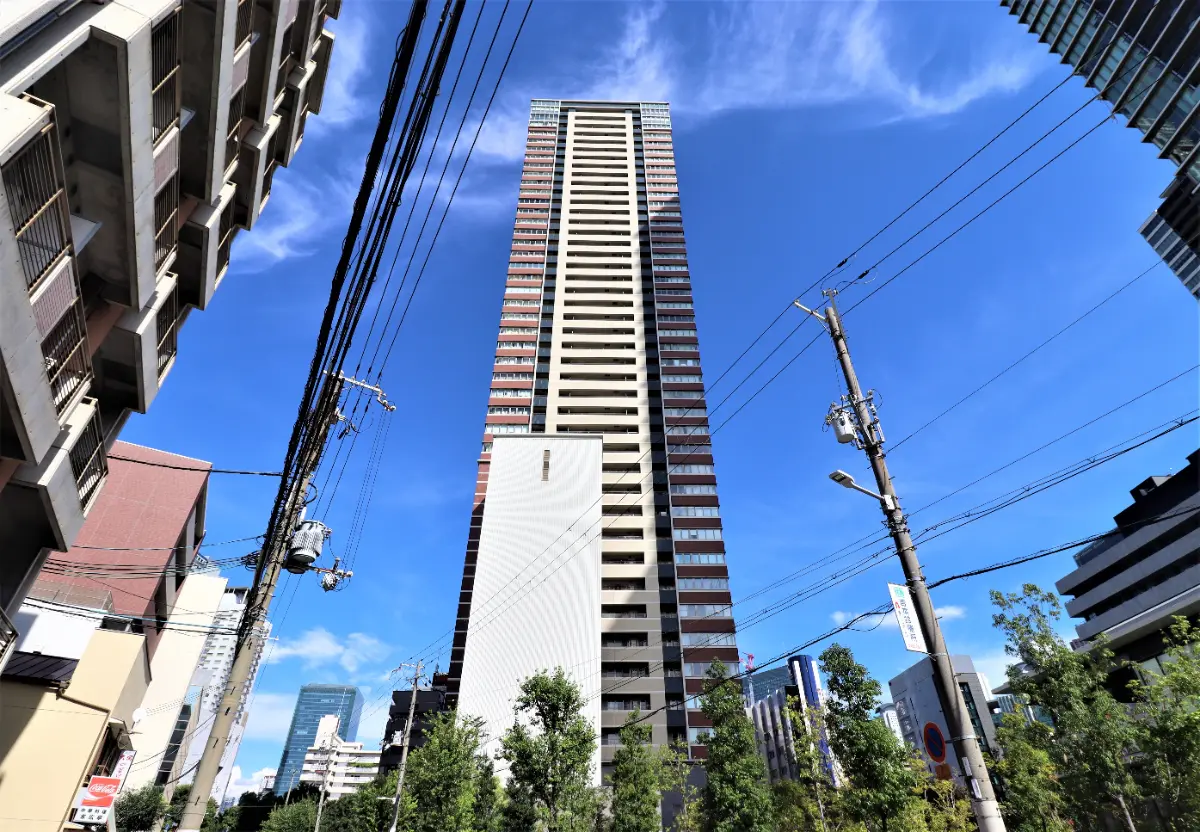 1093108：ローレルタワーサンクタス梅田：22000万円