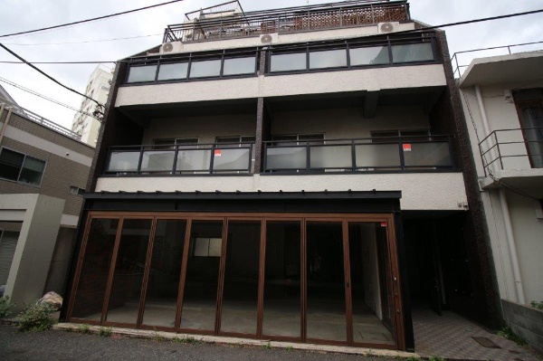 渋谷区神宮前3丁目1棟ビル